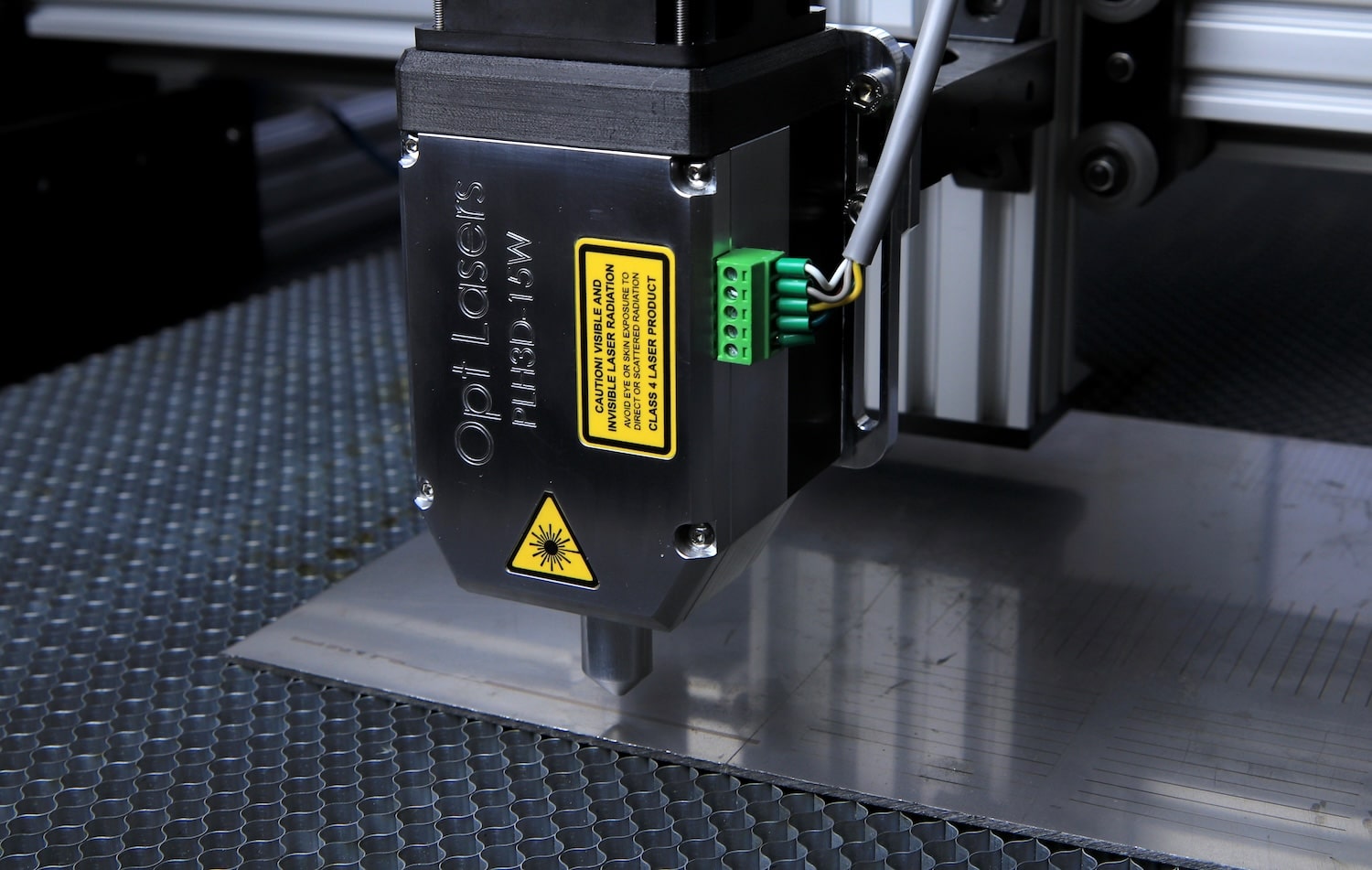 LAKŠTINIŲ METALŲ GAMINIAI